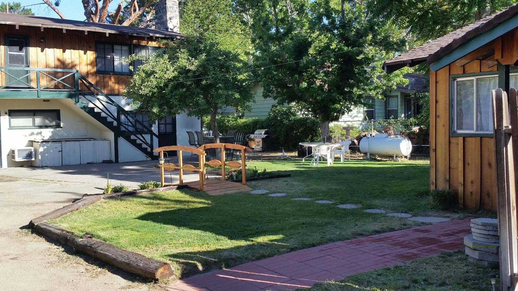 Kern Riverfront Lodge Кернвилл Экстерьер фото
