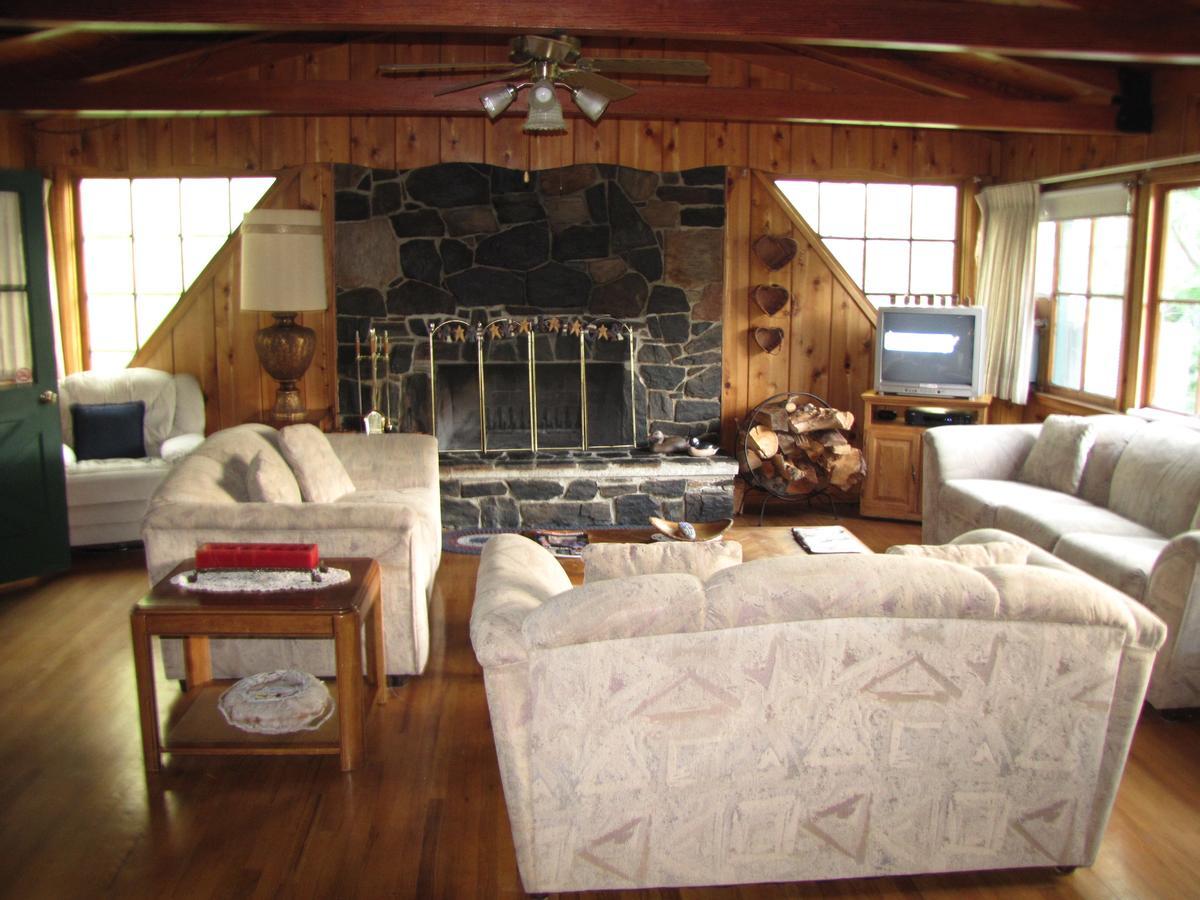 Kern Riverfront Lodge Кернвилл Экстерьер фото